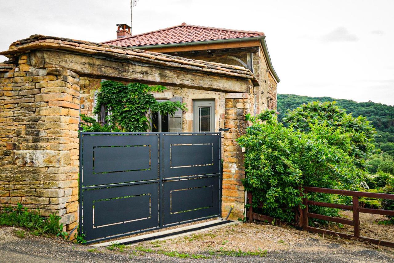 Le Clos Des Pierres Rouges Burgy Екстериор снимка