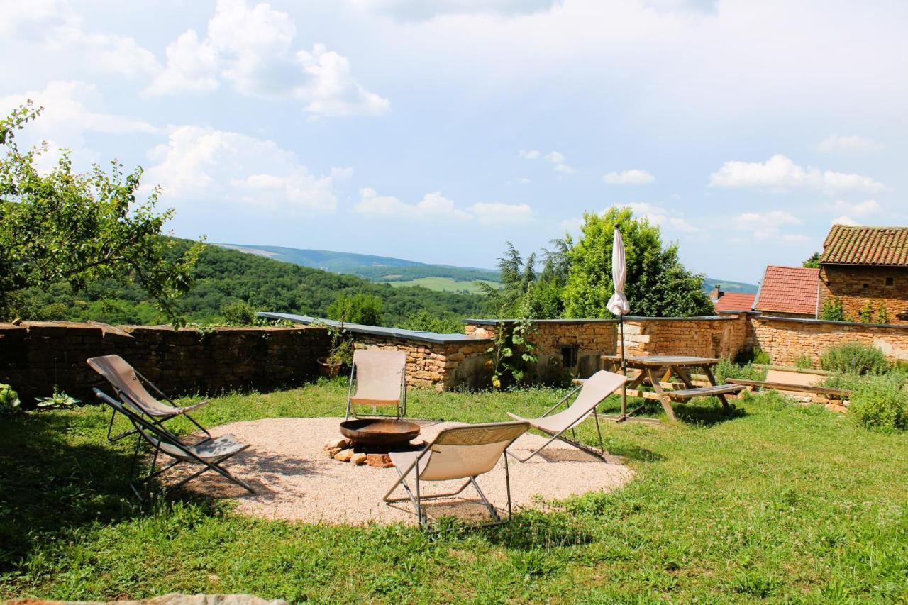 Le Clos Des Pierres Rouges Burgy Екстериор снимка